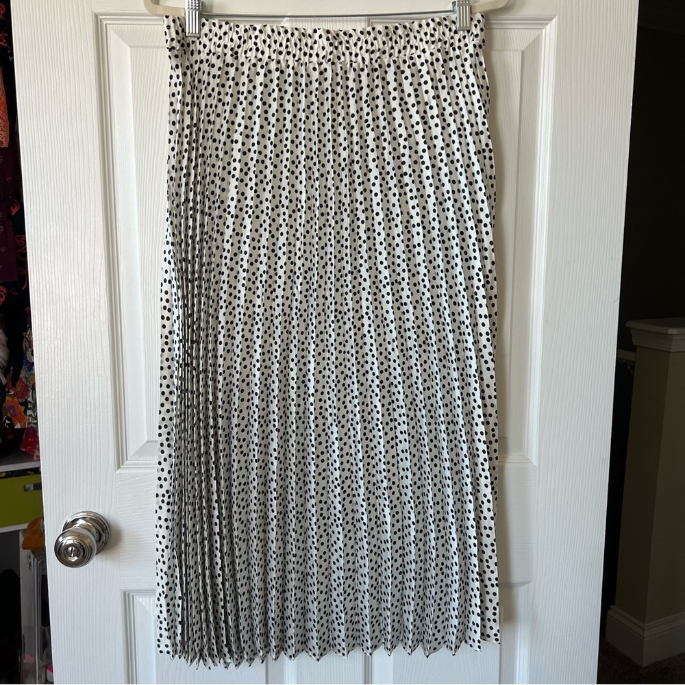 Max Studio White Pleated Midi Skirt with Black Polka Dots
